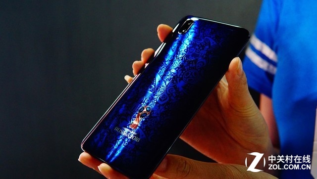 微浮雕+四维渐变 vivo X21世界杯版图赏